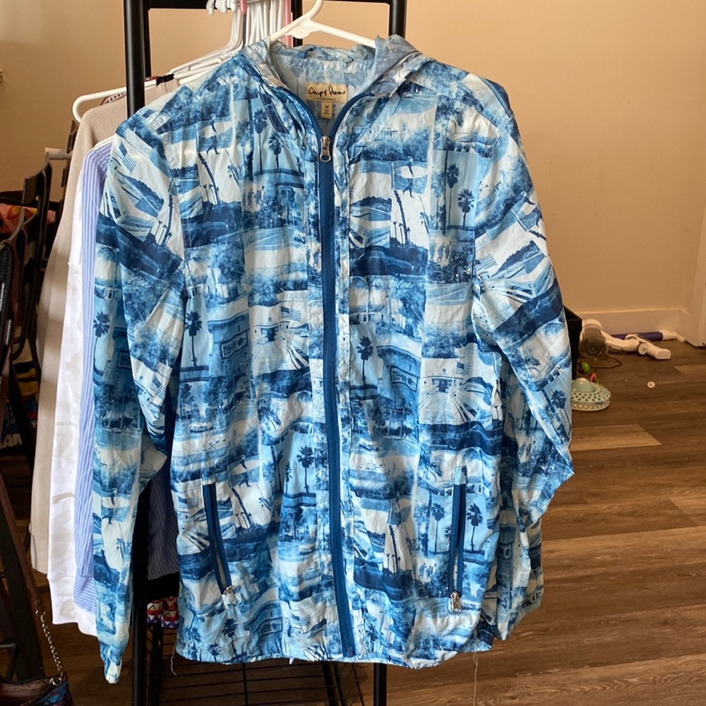 Lightweight wind breaker